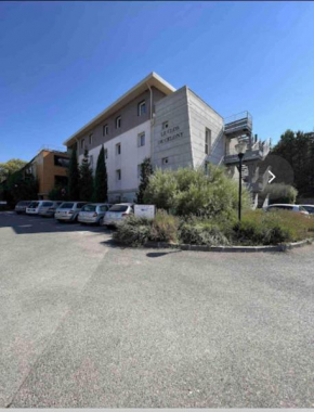 Studio 304 pool and free parking